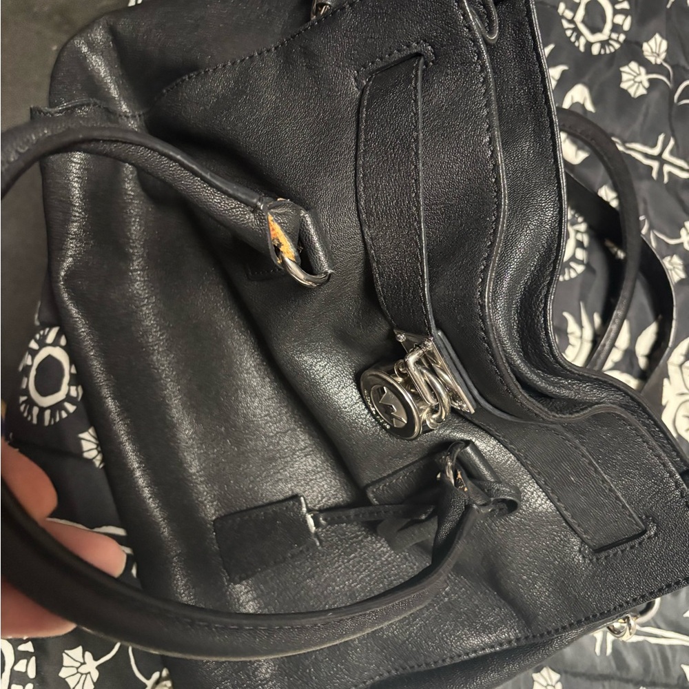 Michael Kors Black Leather Shoulder Bag - Picture 3 of 12